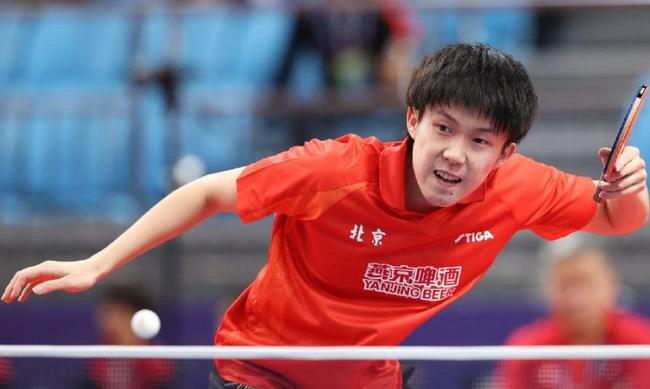 中也扮演着 中也扮演着