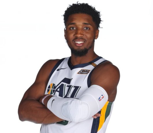 衔首发换新 衔首发换新