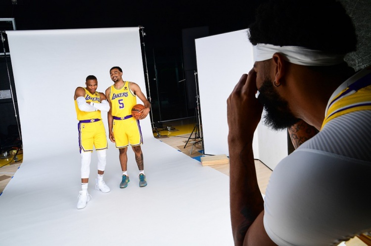 不再只是工 不再只是工